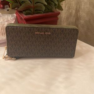 Michael Kors large travel continental wallet